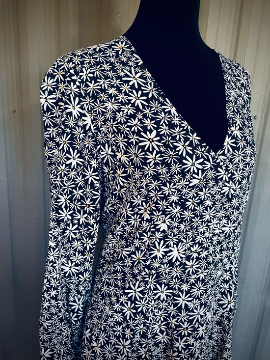 Uniqlo Dresses & Skirts - Uniqlo Ditsy Floral Dress Daisy Print Lightweight Black White Yellow L Cottage